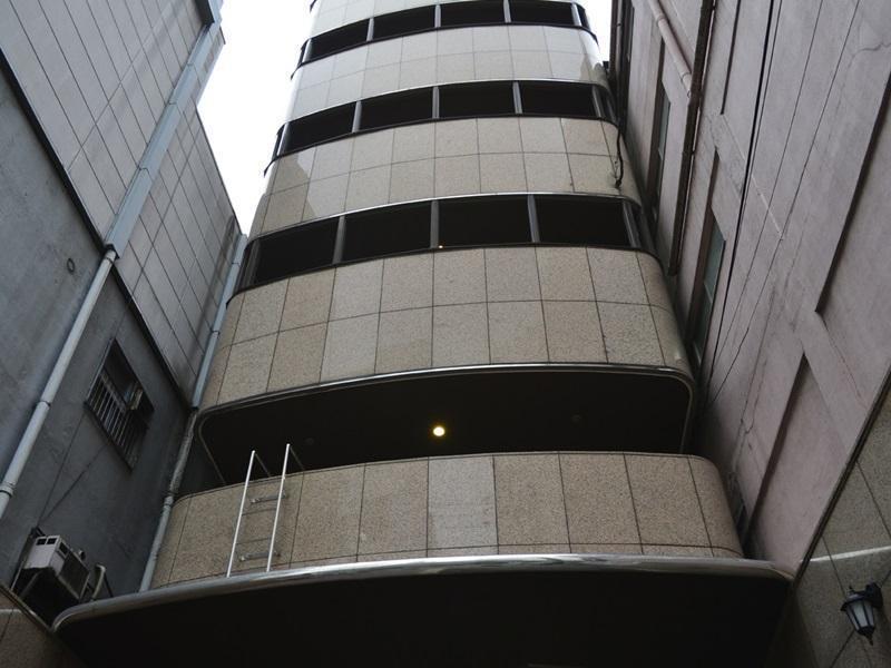 Отель B&S Eco Cube Shinsaibashi Осака Экстерьер фото