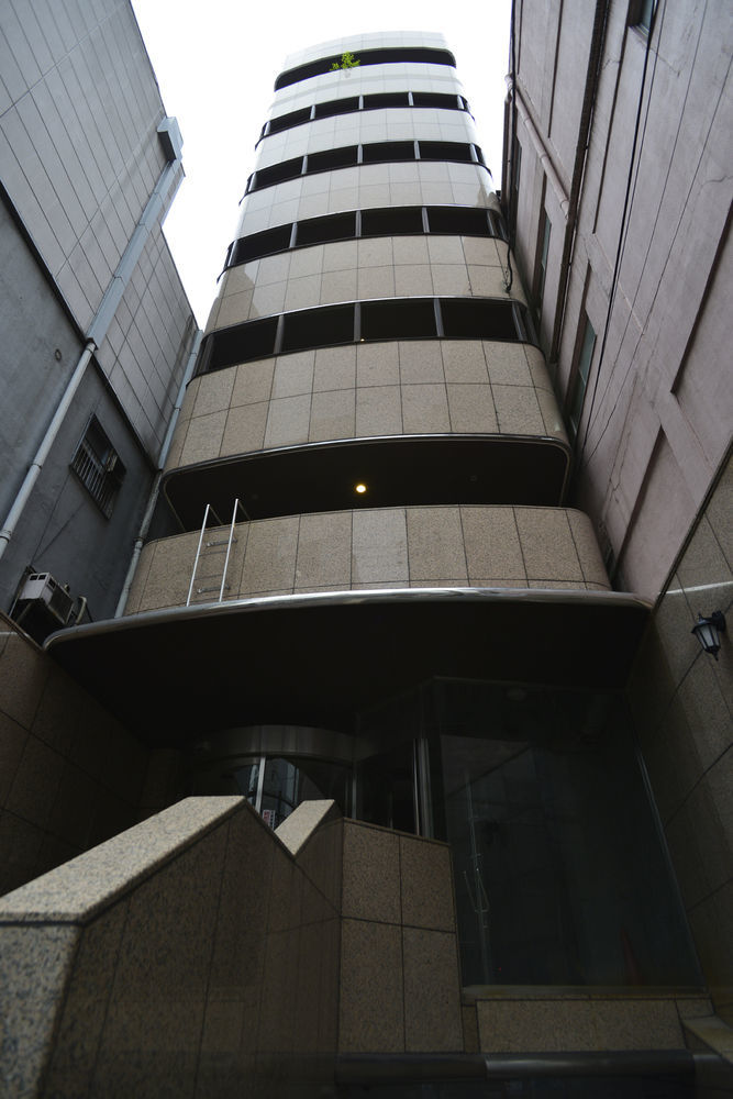 Отель B&S Eco Cube Shinsaibashi Осака Экстерьер фото